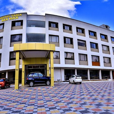 Hotel Tania Searock Daman Bagian luar foto