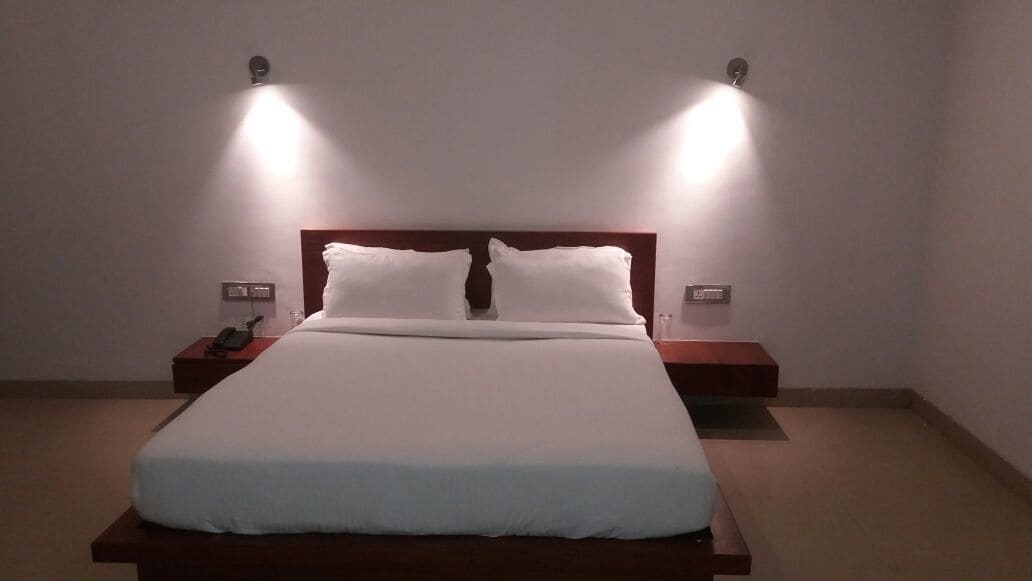 Hotel Tania Searock Daman Bagian luar foto